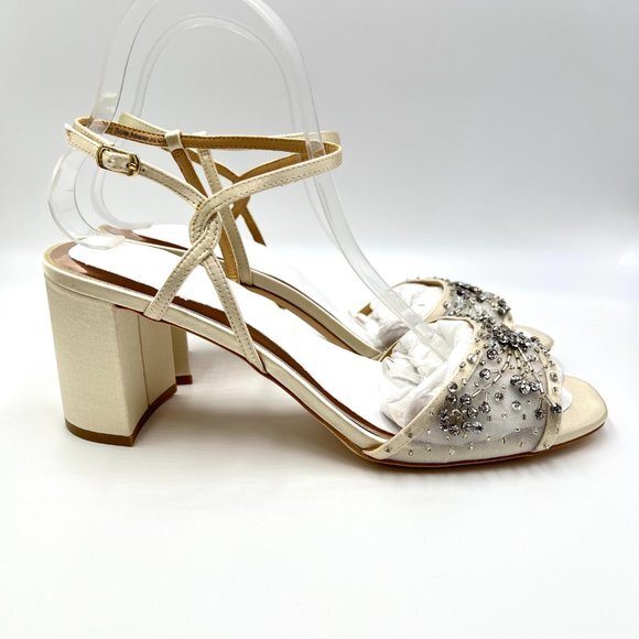 Badgley Mischka Size‎ 10 Jeweled Ivory Satin Block Heels Dress Sandals Shoes - Picture 1 of 14